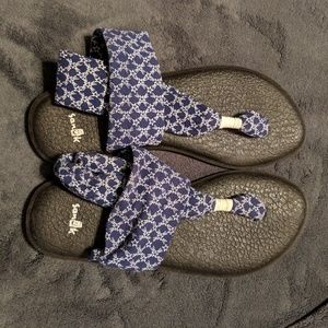 Sanuk Shoes - 2 pairs Sanuk yoga mat sandals size 7 Sanuk Shoes - 2 pairs Sanuk yoga mat sandals size 7